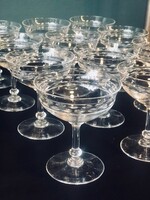 12 coupes à champagne en cristal