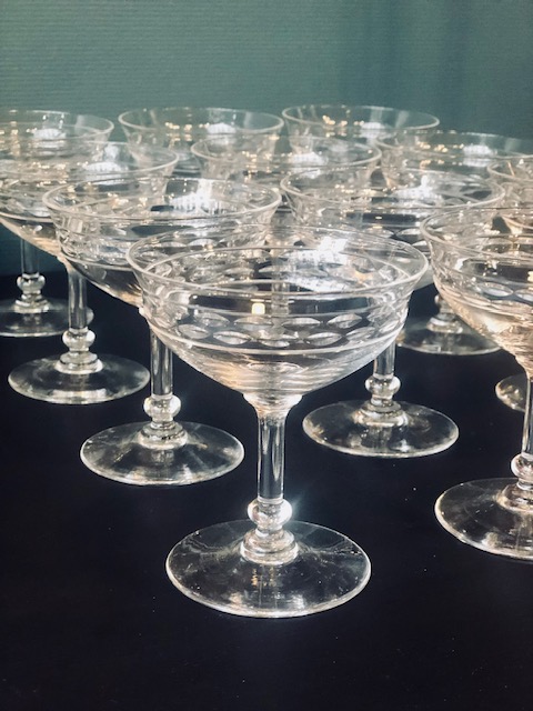 12 coupes à champagne en cristal