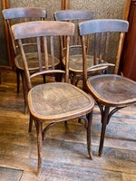 4 chaises de bistrot anciennes