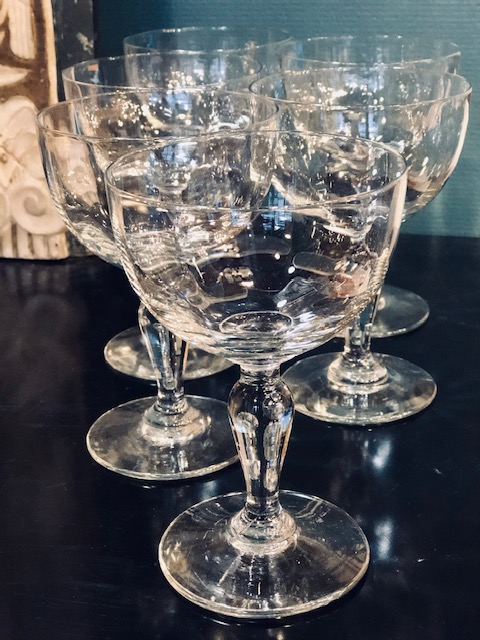 6 verres à vin pied balustre