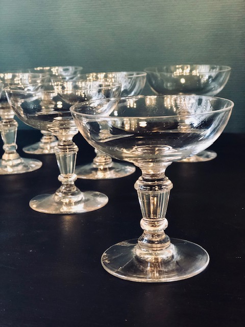 8 coupes à champagne en cristal